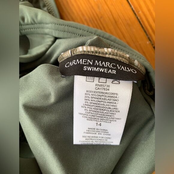 Carmen Marc Valvo Swimsuit - Picture 7 of 7